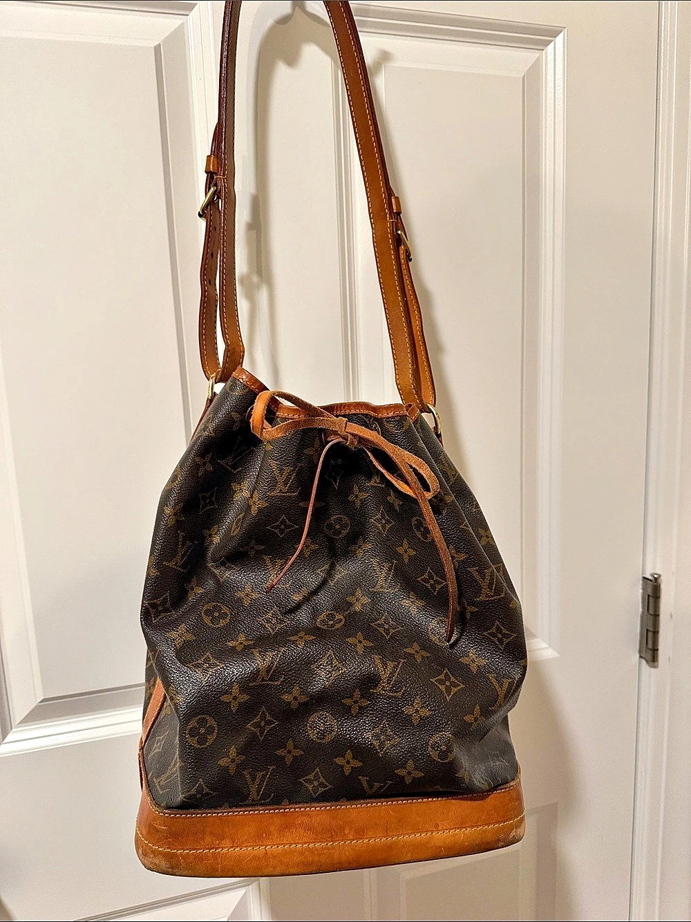 Louis Vuitton Monogram Hobo Bag in Brown